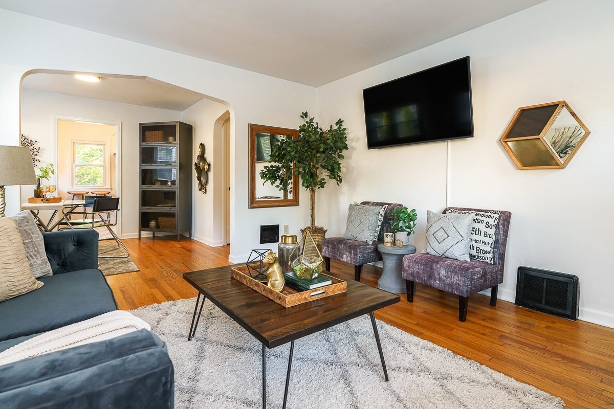 221 Deland Ave-17