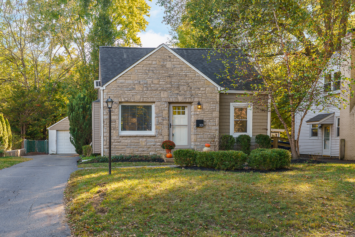 221 Deland Ave-2