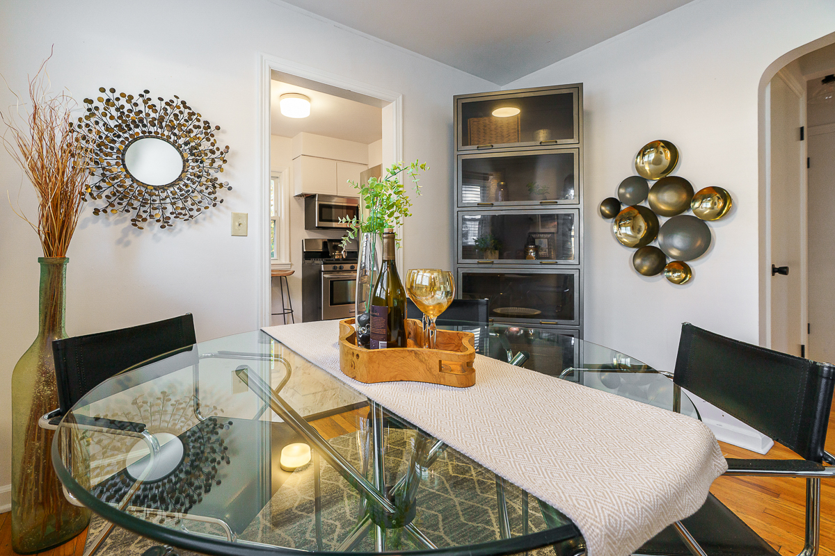 221 Deland Ave-21