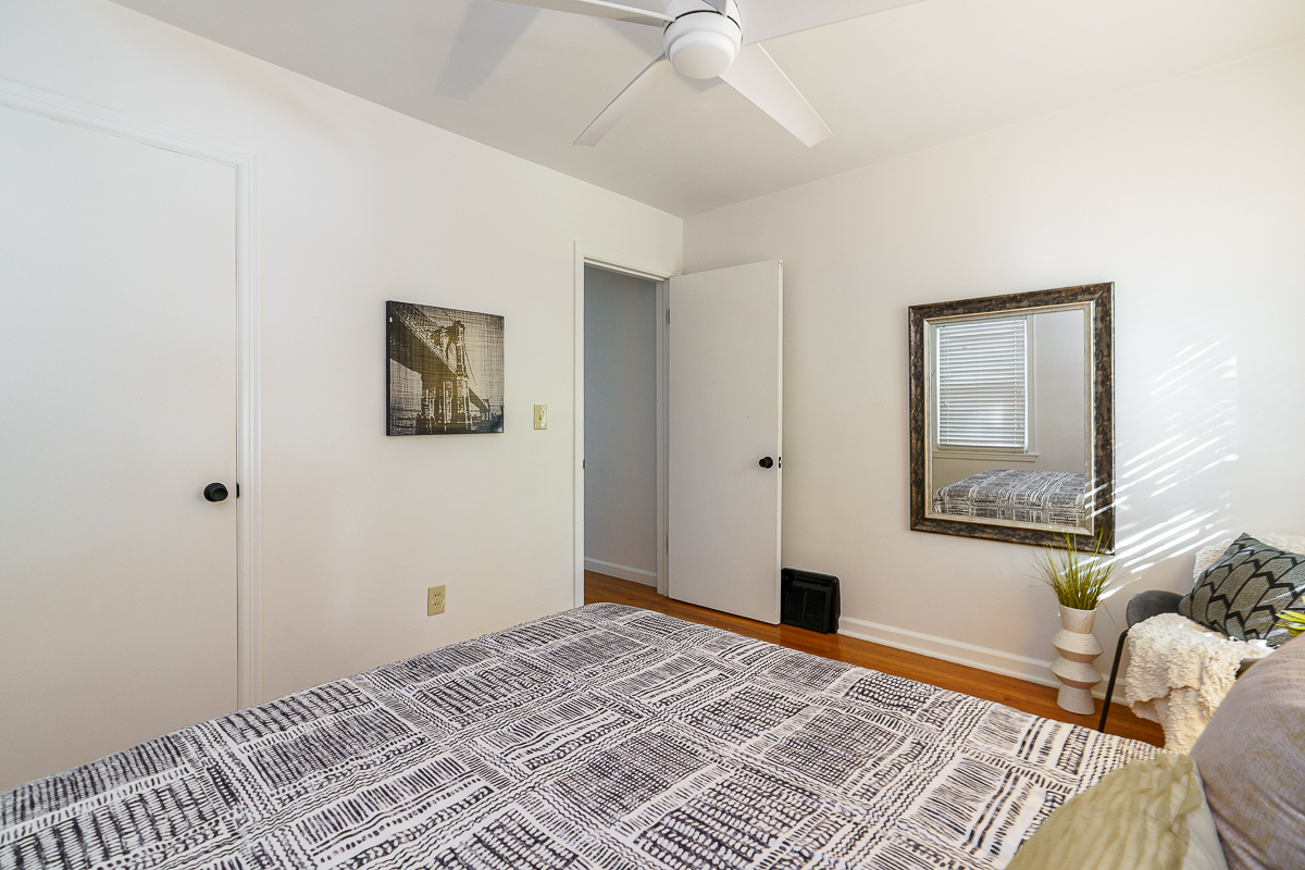 221 Deland Ave-31