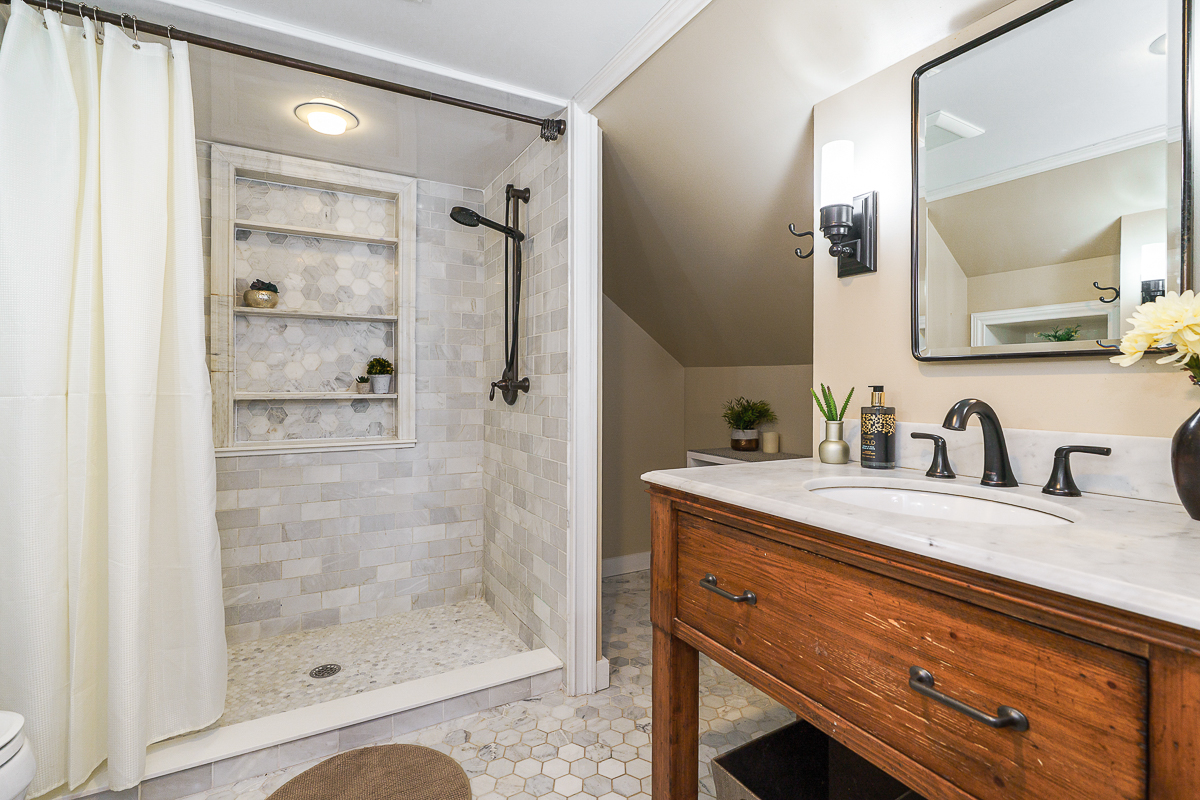 221 Deland Ave-37