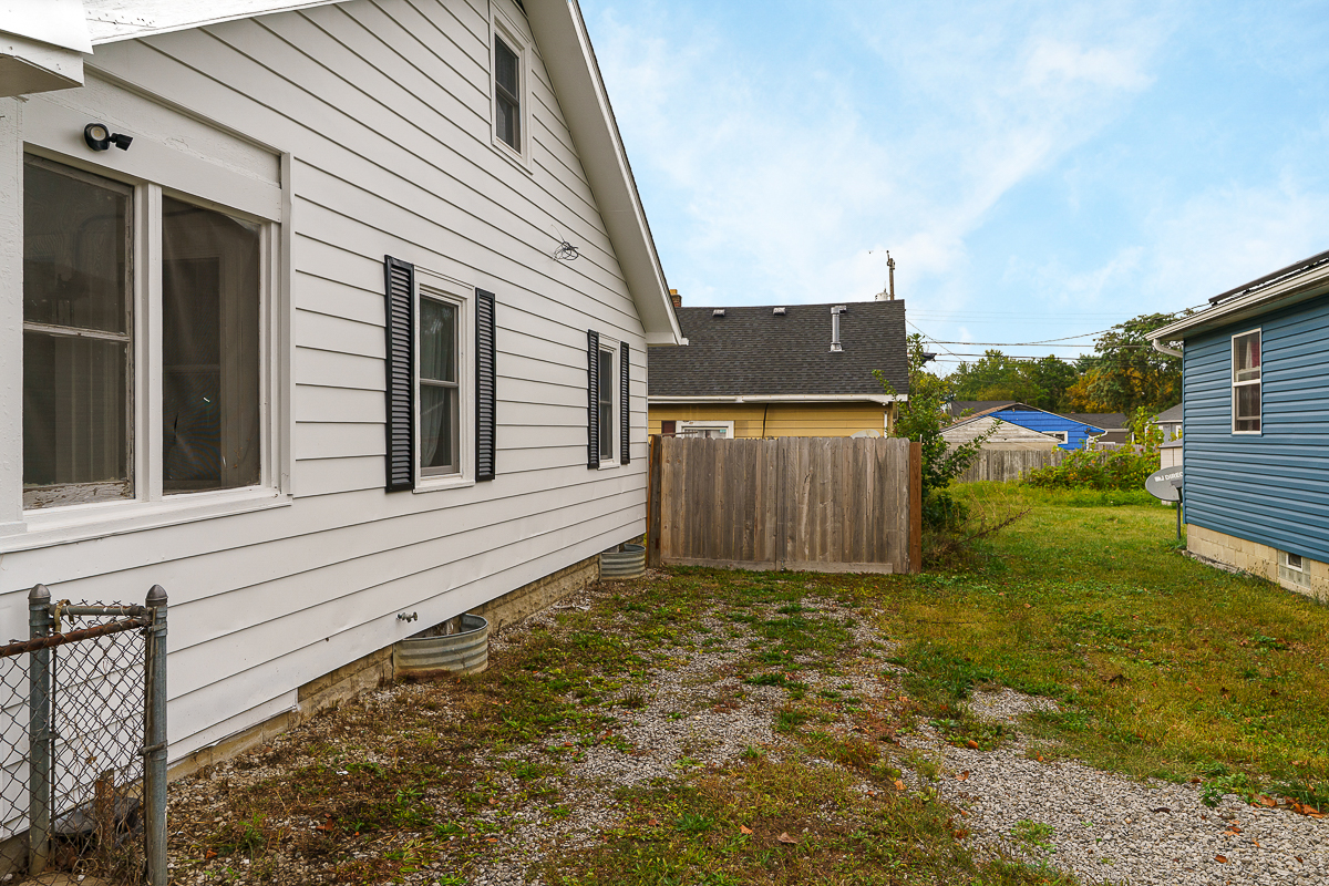 2220 Sale Rd-10