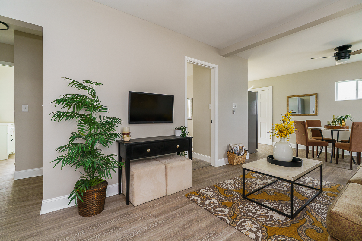 2220 Sale Rd-18