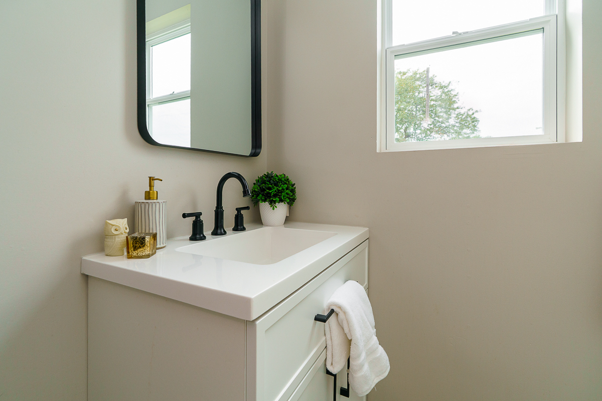 2220 Sale Rd-24