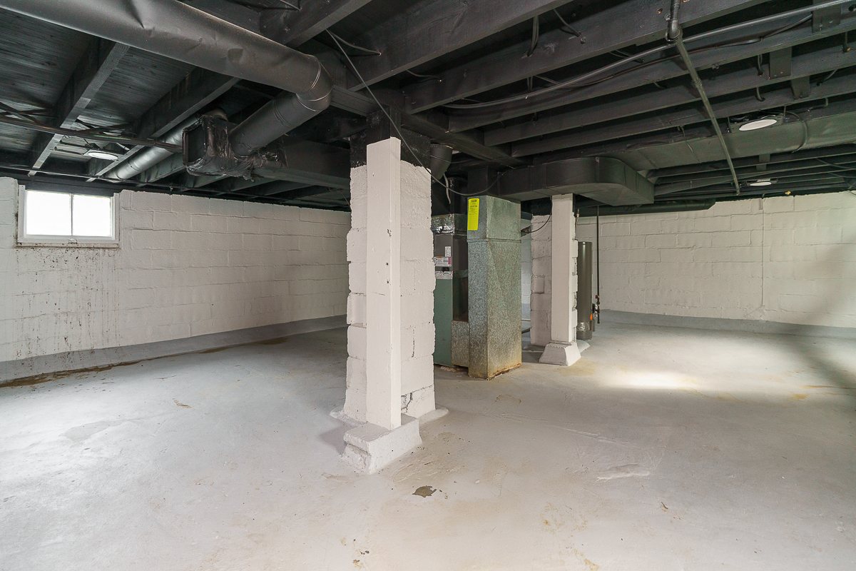 2220 Sale Rd-40