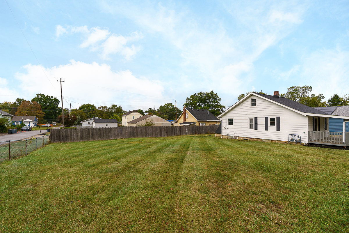 2220 Sale Rd-9