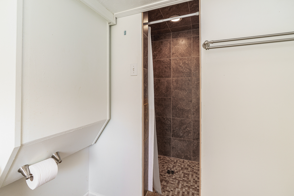 2295 Salem Ave-15