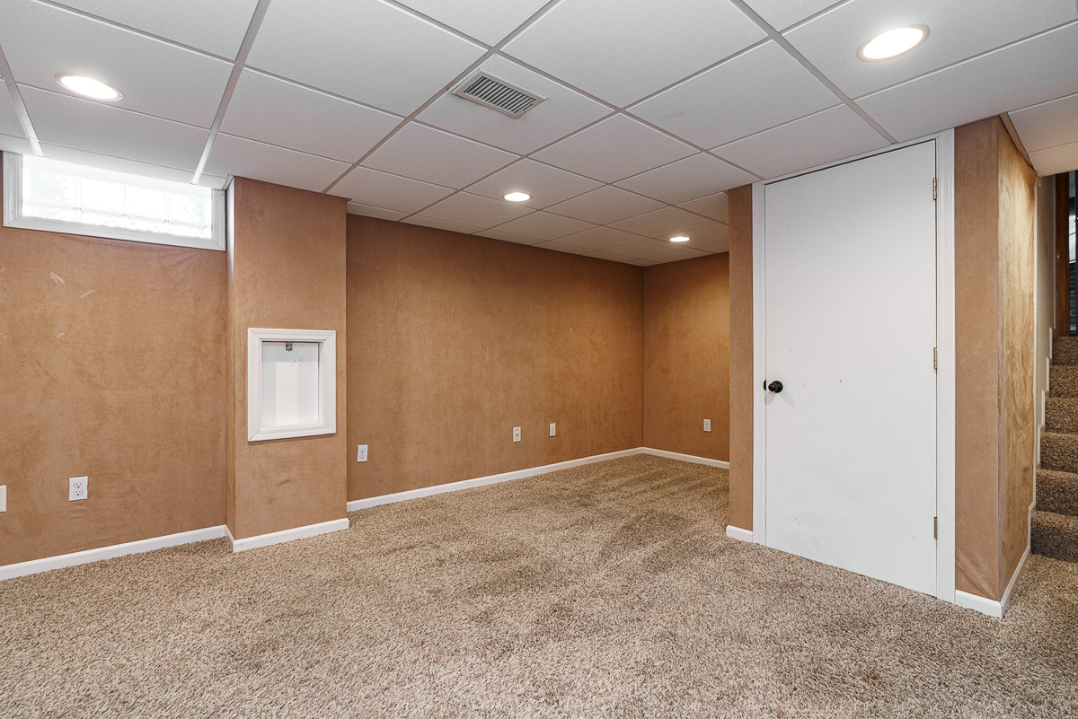 2295 Salem Ave-17