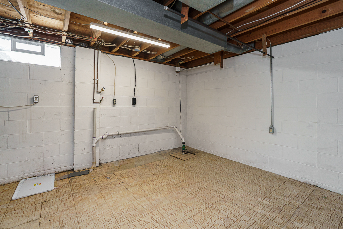 2295 Salem Ave-18