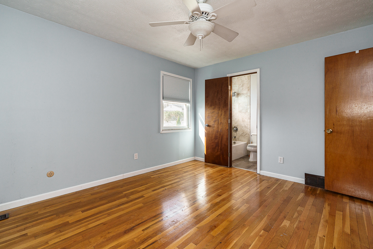 2295 Salem Ave-30