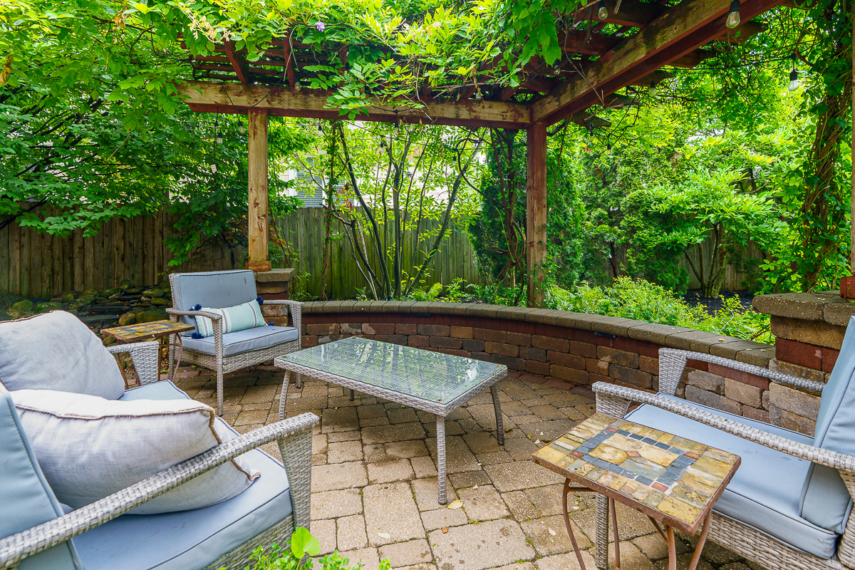 2356 Sherwood Rd-13