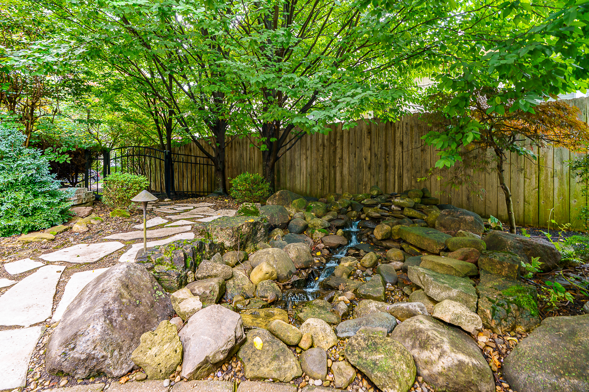 2356 Sherwood Rd-14