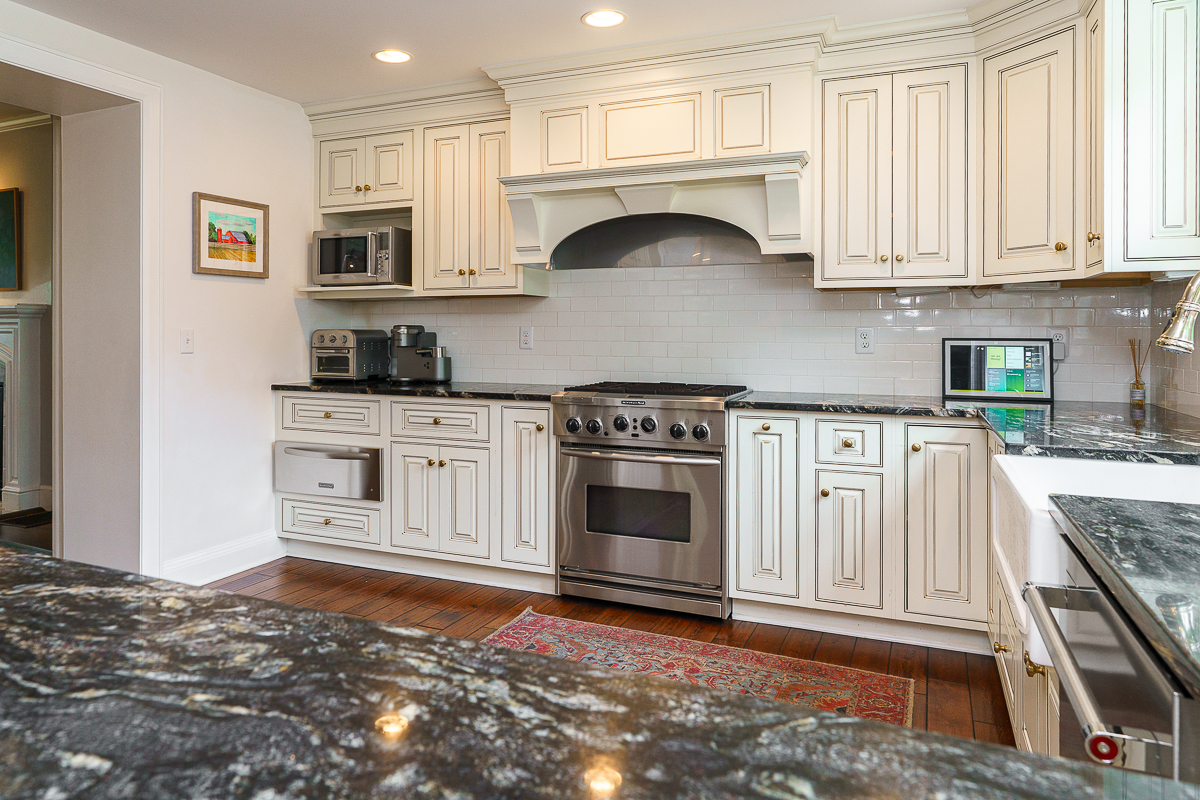 2356 Sherwood Rd-37