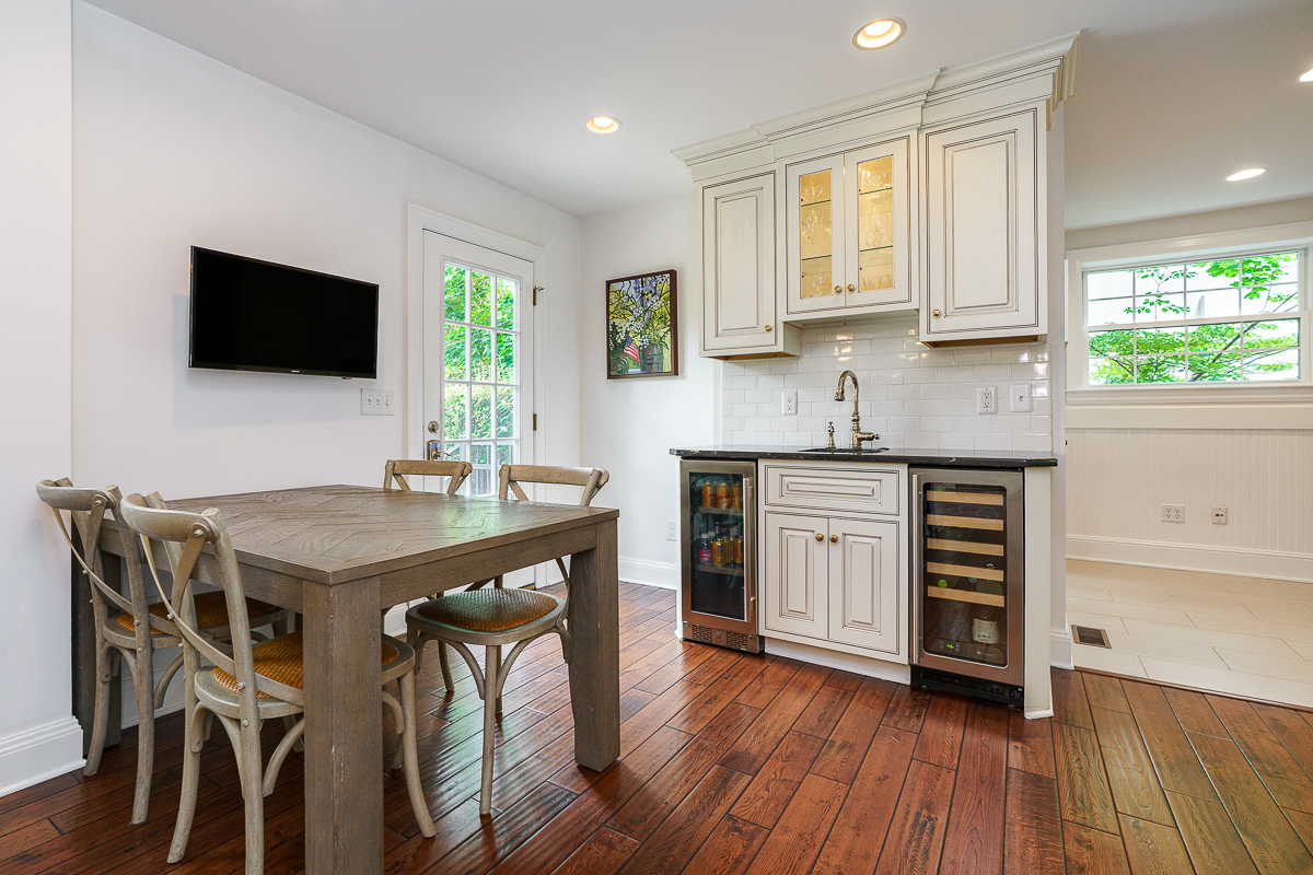 2356 Sherwood Rd-41