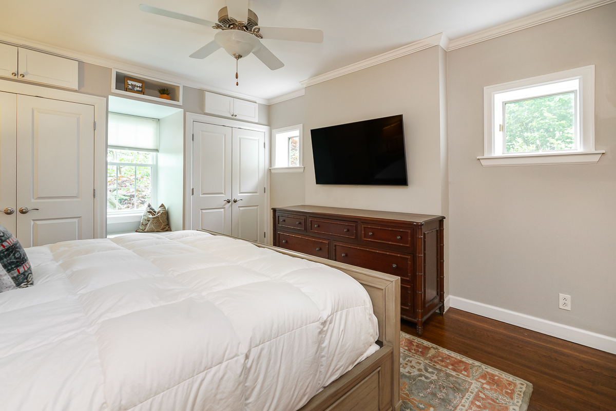 2356 Sherwood Rd-51