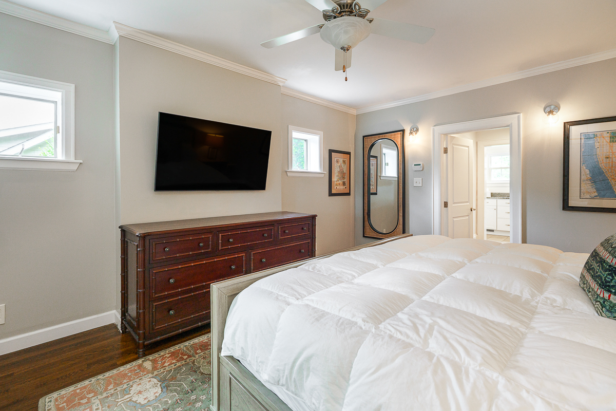 2356 Sherwood Rd-52