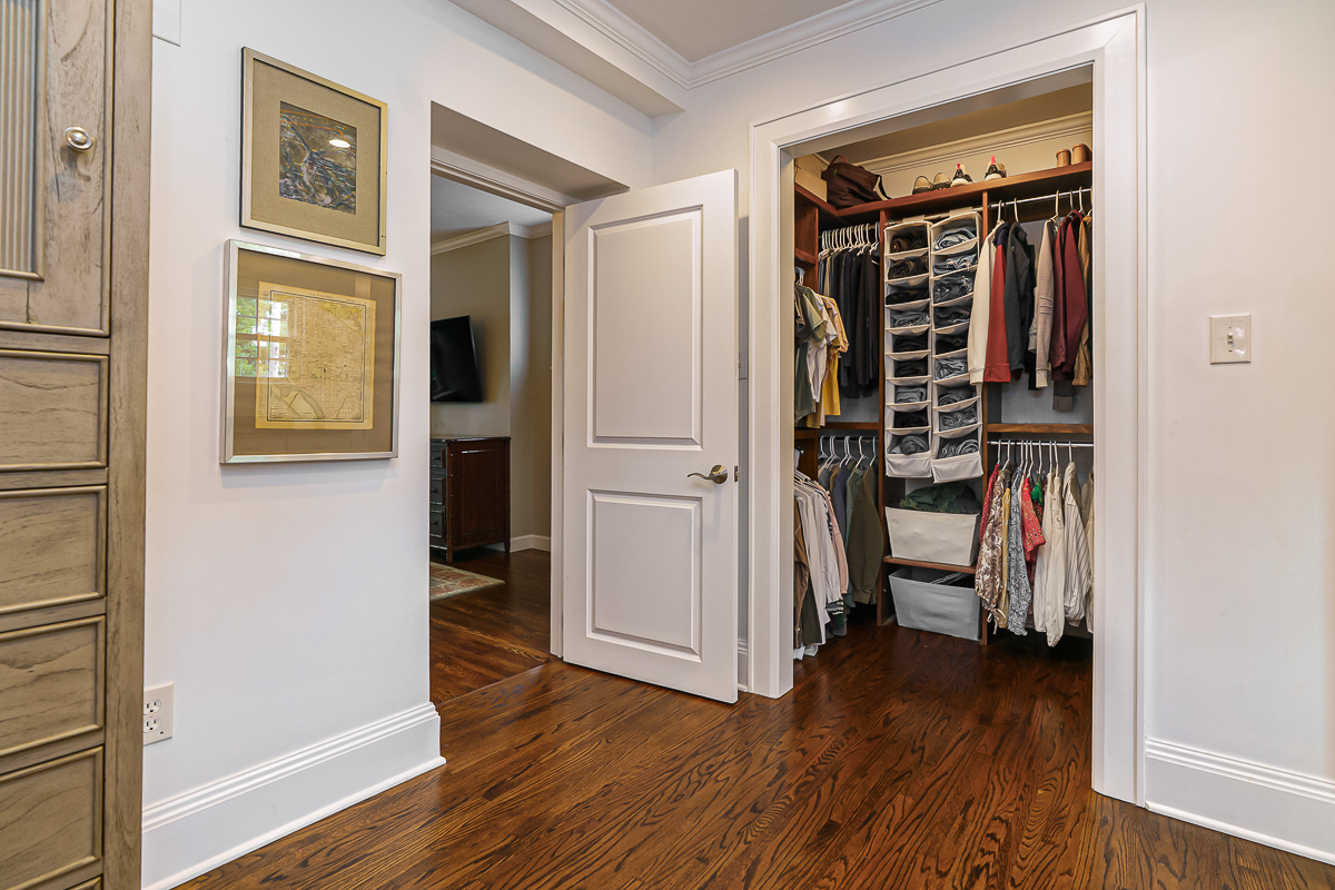 2356 Sherwood Rd-53