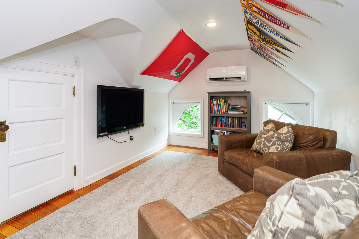 2356 Sherwood Rd-57