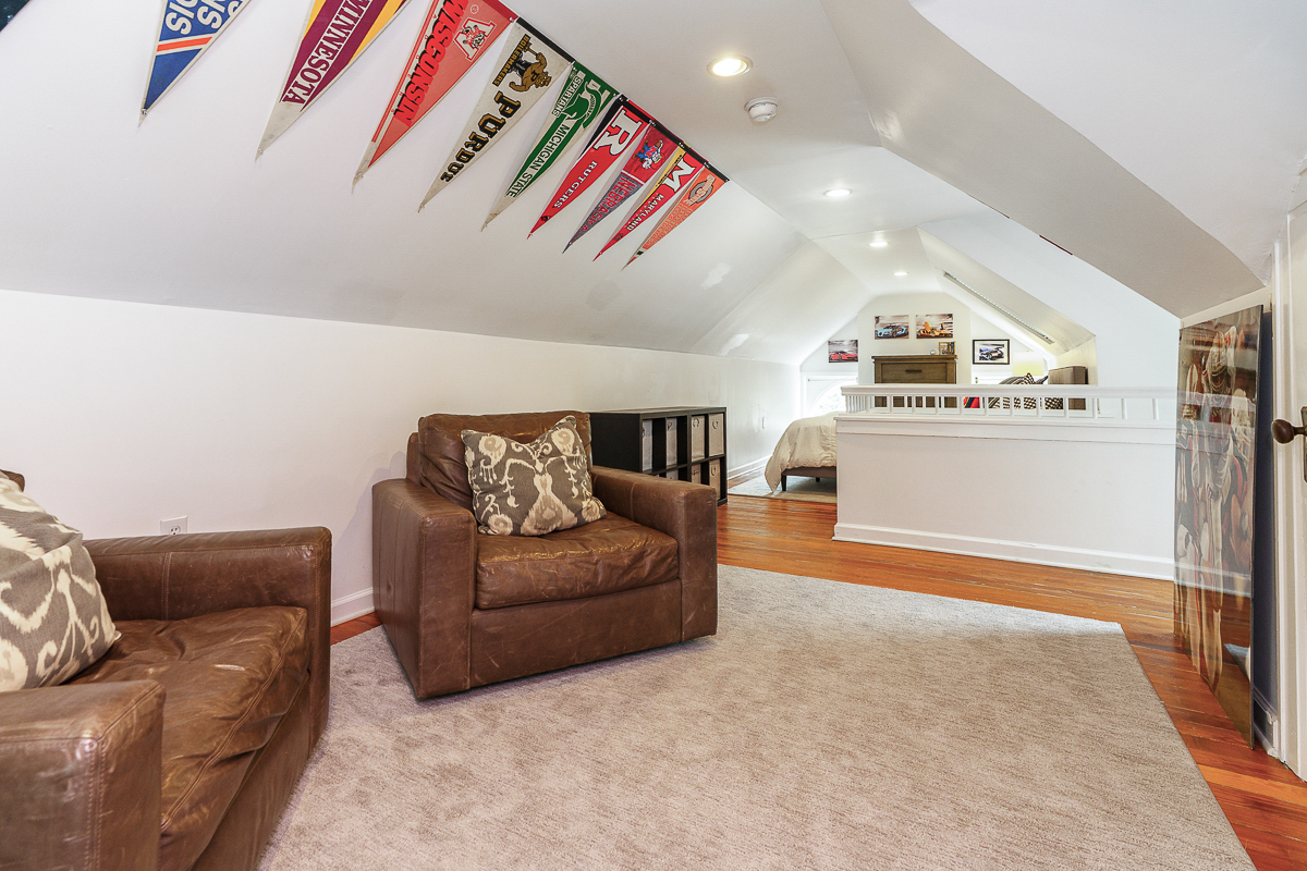 2356 Sherwood Rd-63