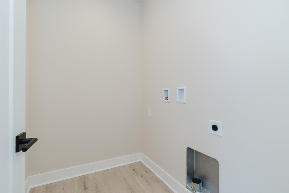 237 Redbud Alley-27
