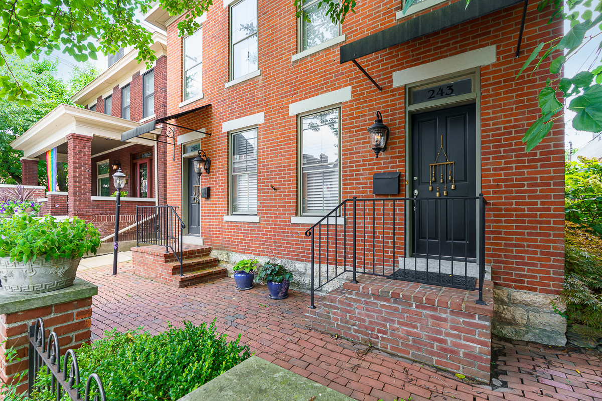 243 E Whittier St-4