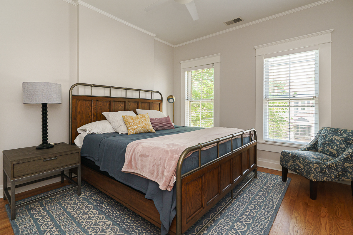 243 E Whittier St-45