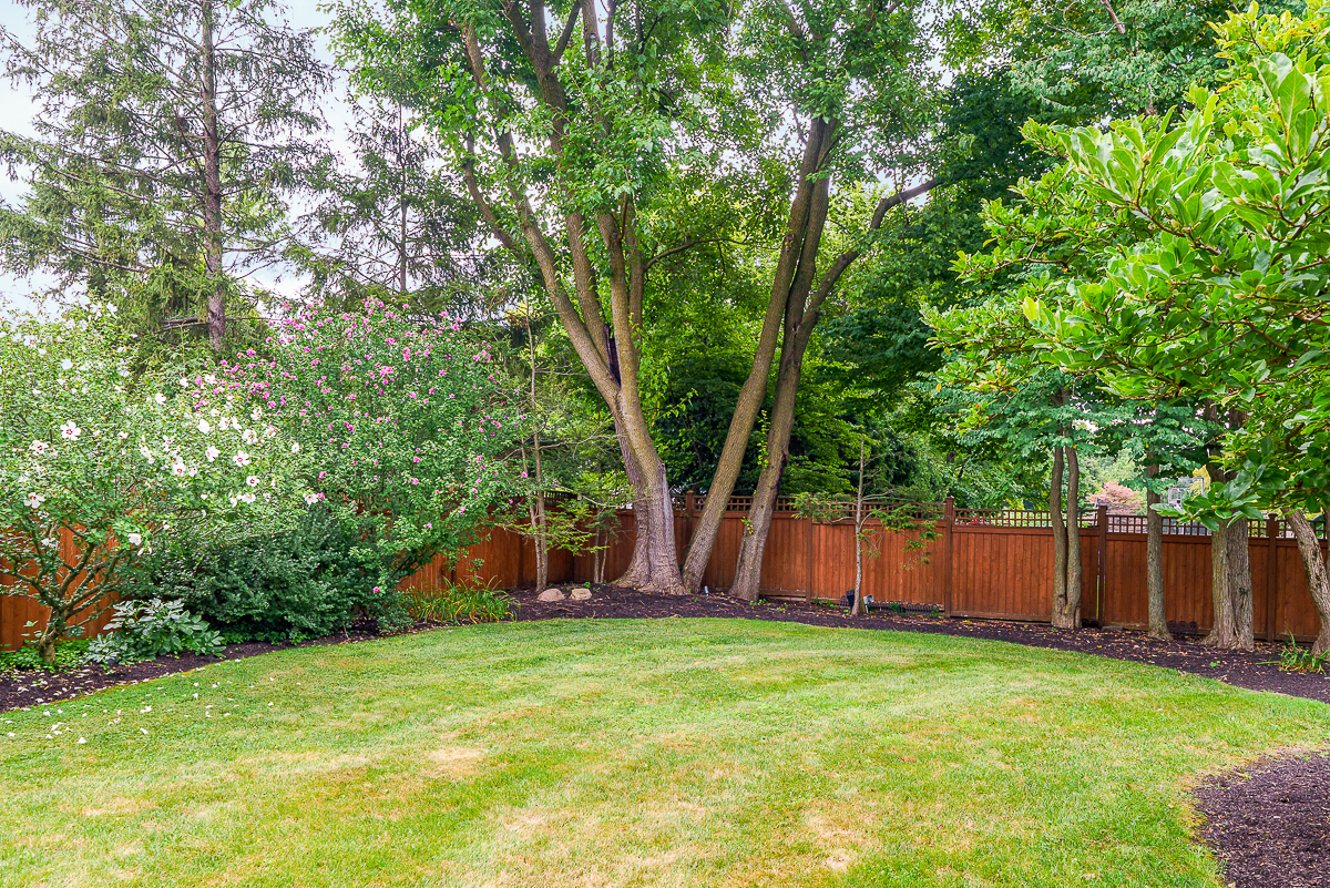 2484 Danvers Ct-28