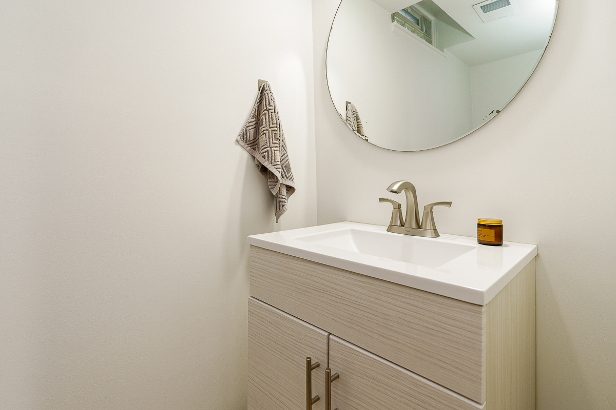 2484 Danvers Ct-34
