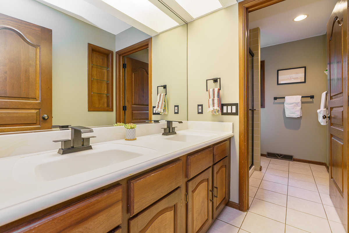 2484 Danvers Ct-81