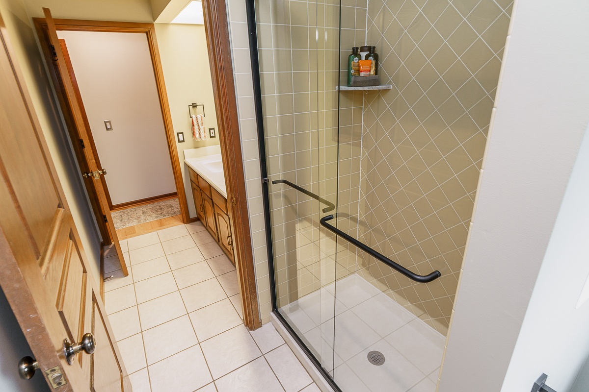 2484 Danvers Ct-82