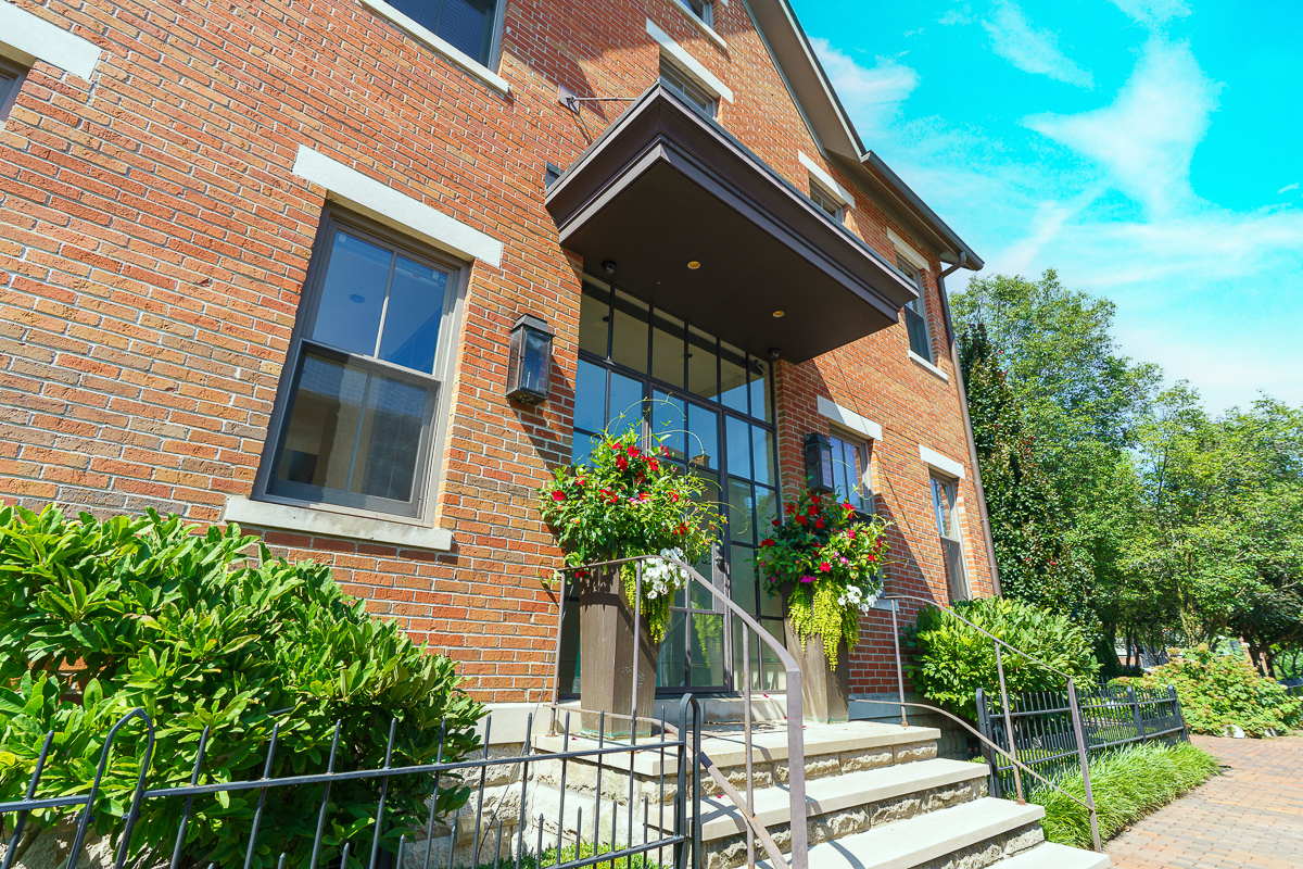 252 E Beck St-1