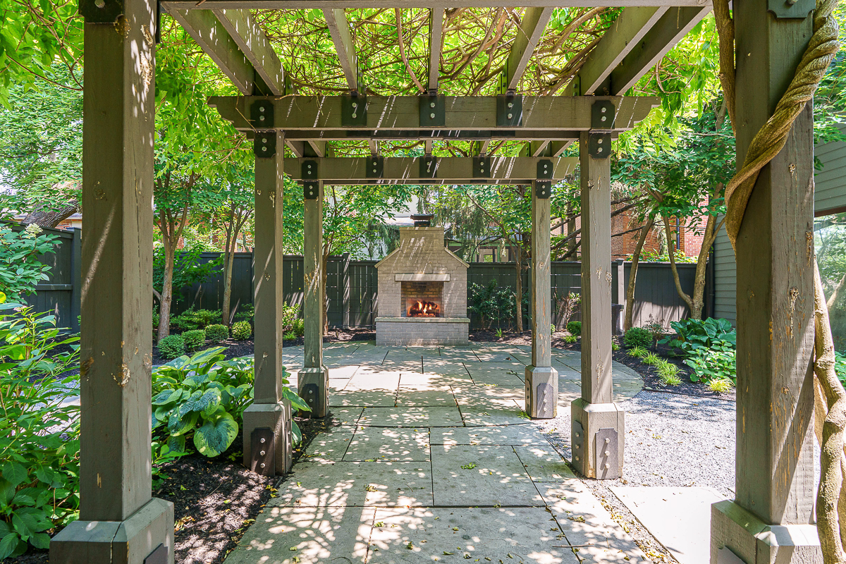 252 E Beck St-28