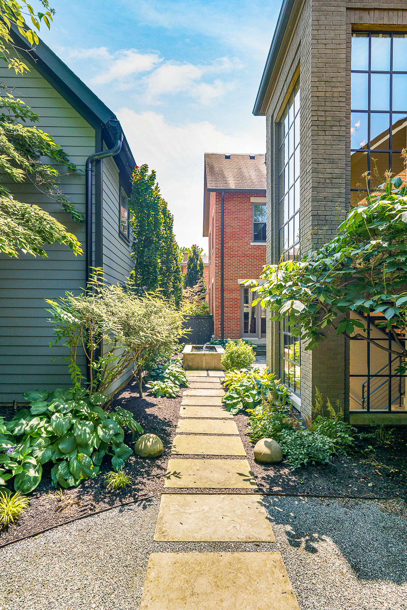 252 E Beck St-31
