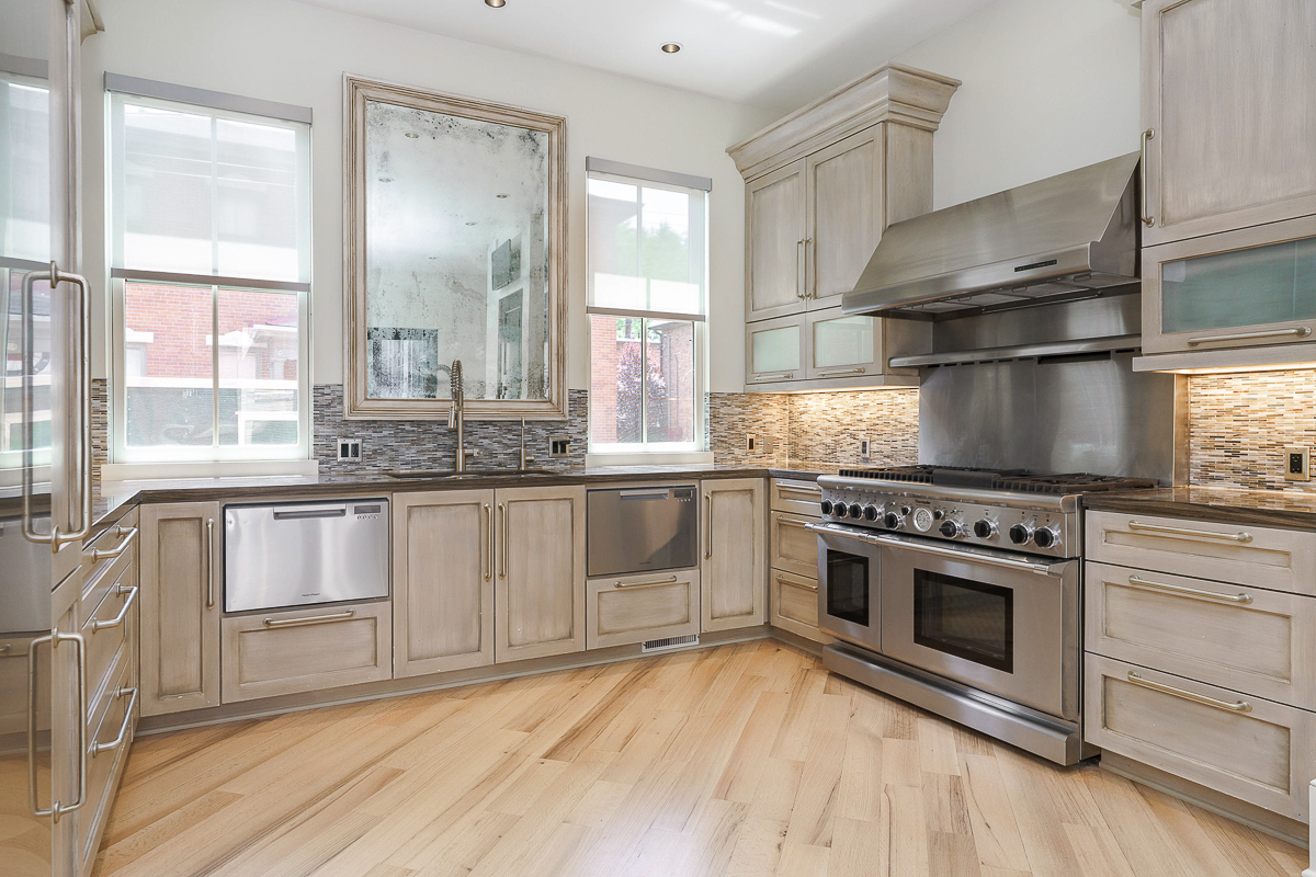 252 E Beck St-36
