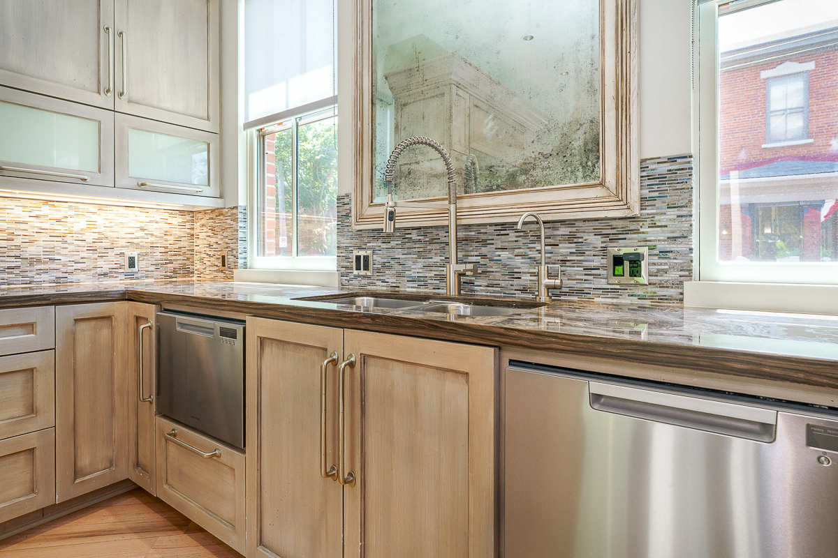 252 E Beck St-38
