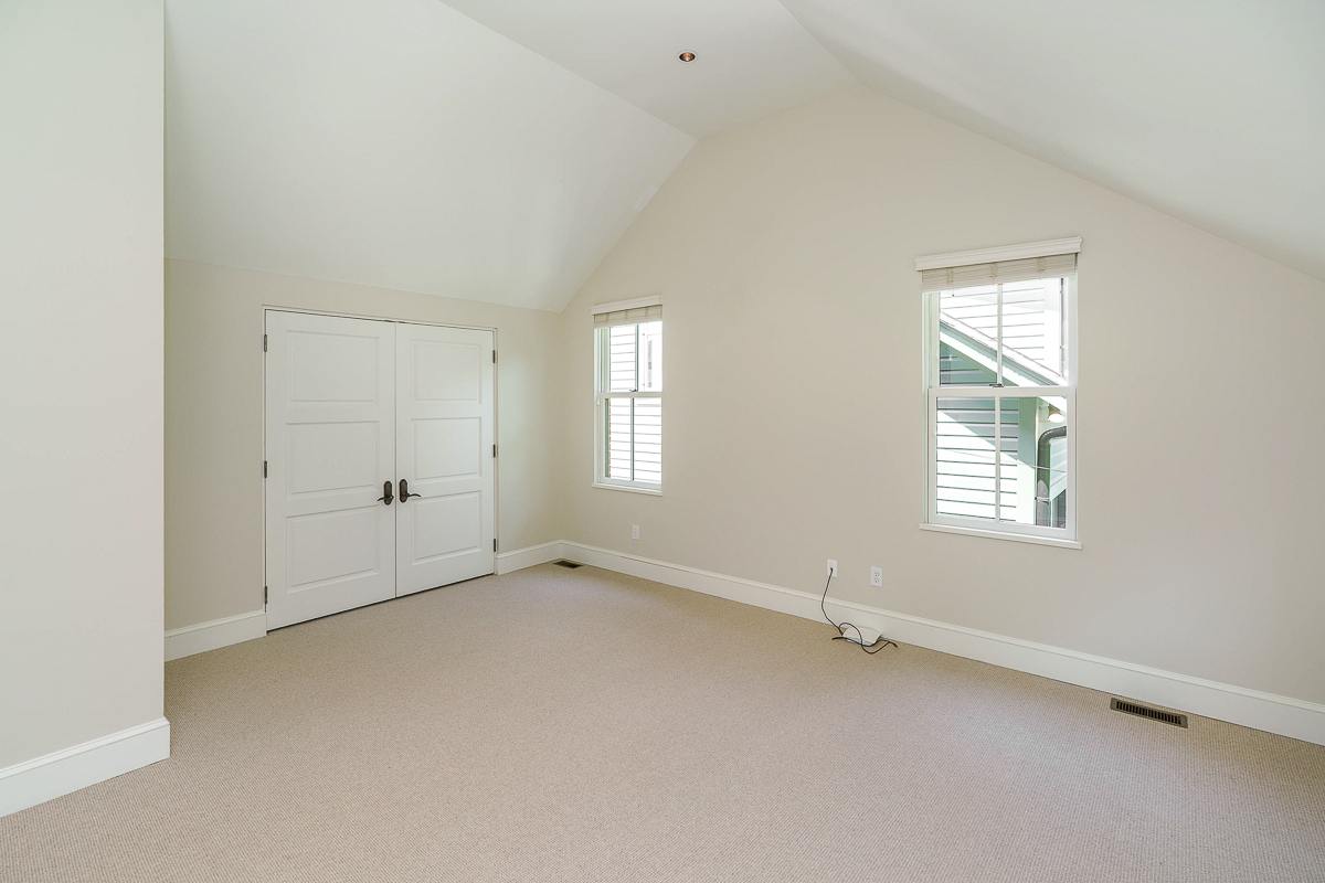 252 E Beck St-49