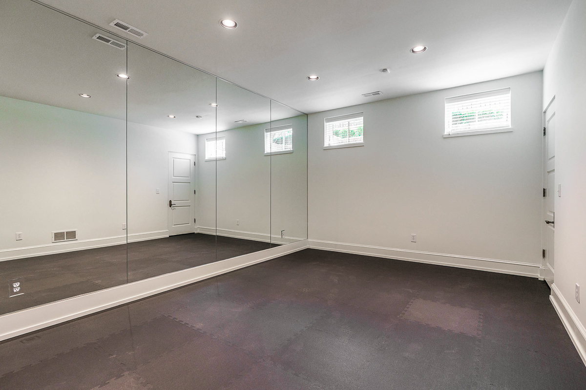 252 E Beck St-5