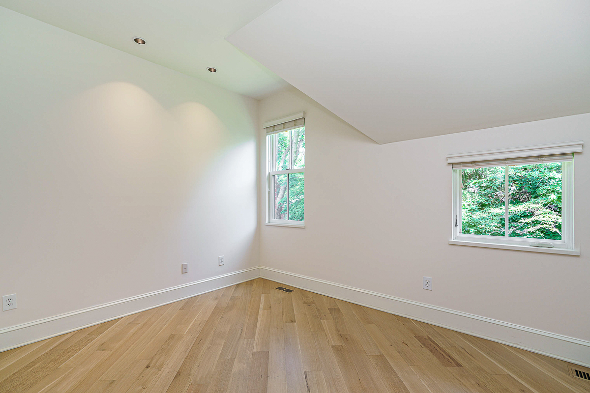 252 E Beck St-56