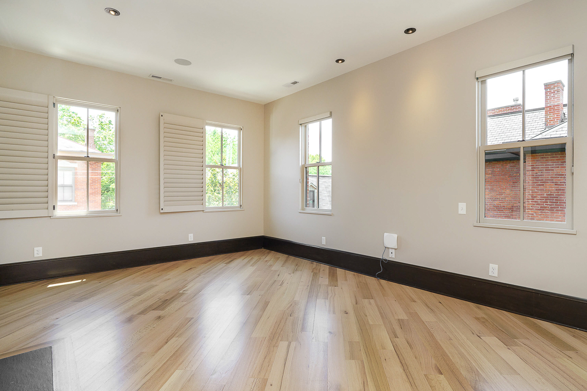 252 E Beck St-58