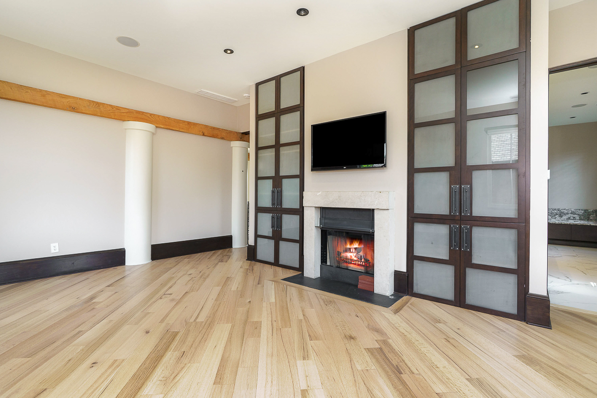 252 E Beck St-64