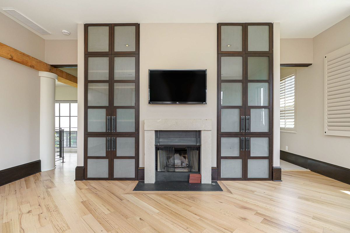 252 E Beck St-67