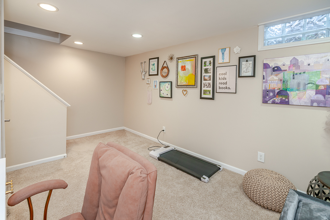 2561 Scioto View Ln. -11