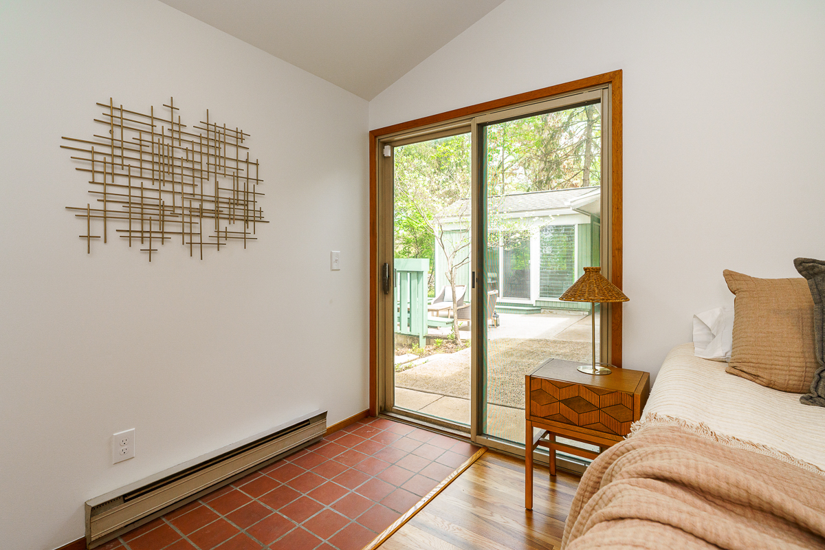 265 Erie Rd-38