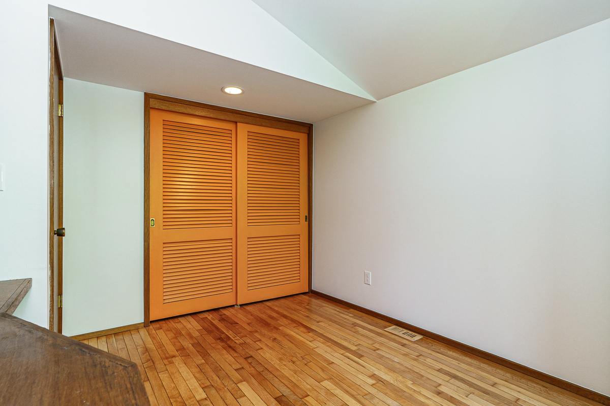265 Erie Rd-51