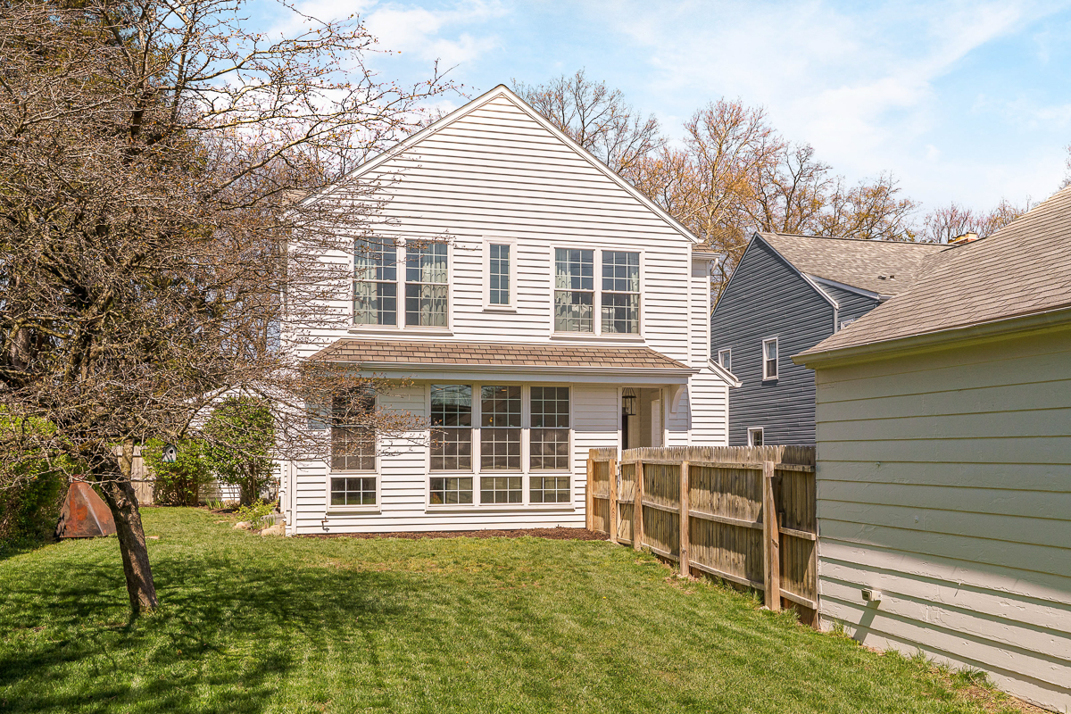 2737 Sherwood Ave-9
