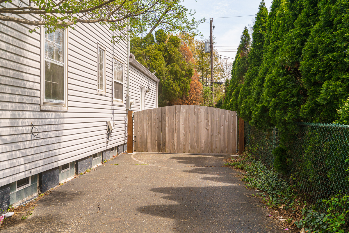 284 S Stanwood Rd-8