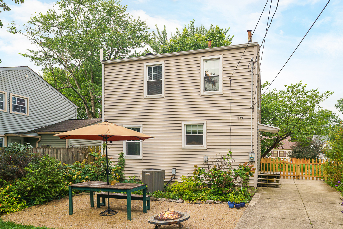 2986 Bremen St-11