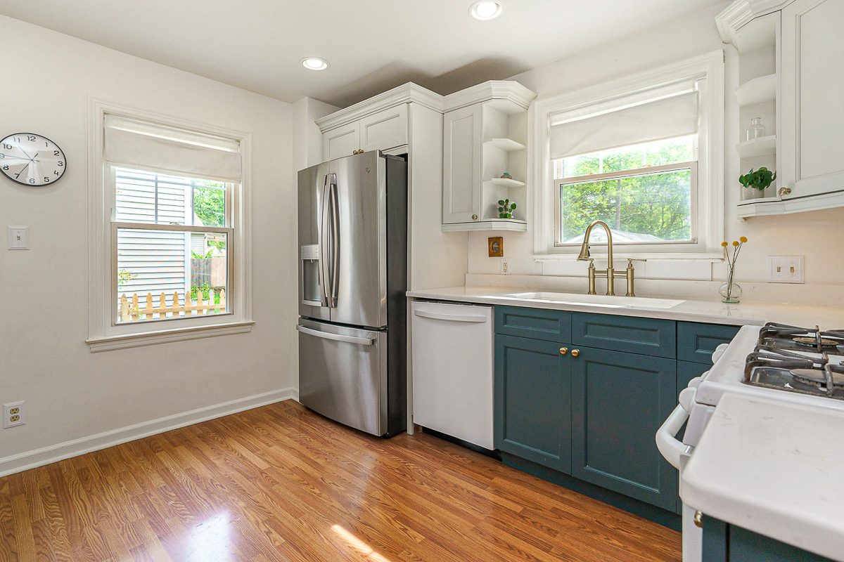 2986 Bremen St-18