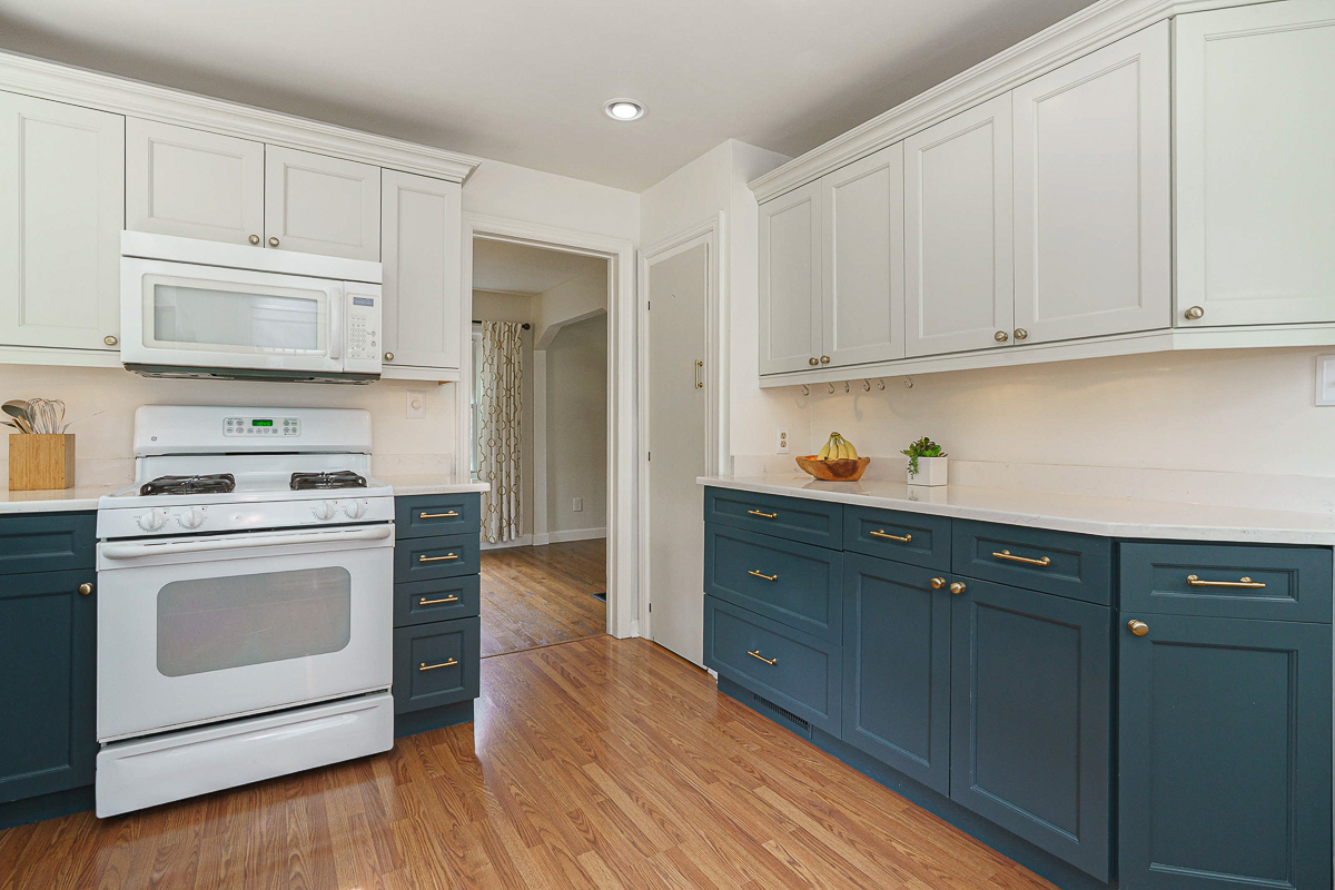 2986 Bremen St-20