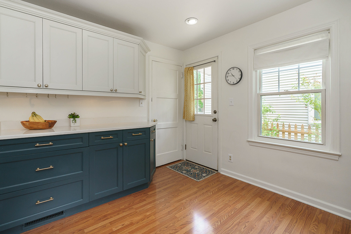 2986 Bremen St-22